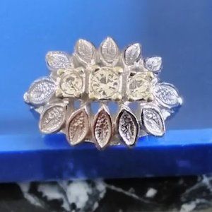 Vintage Silver Tone Ring w/ Leaves & Faux Diamonds